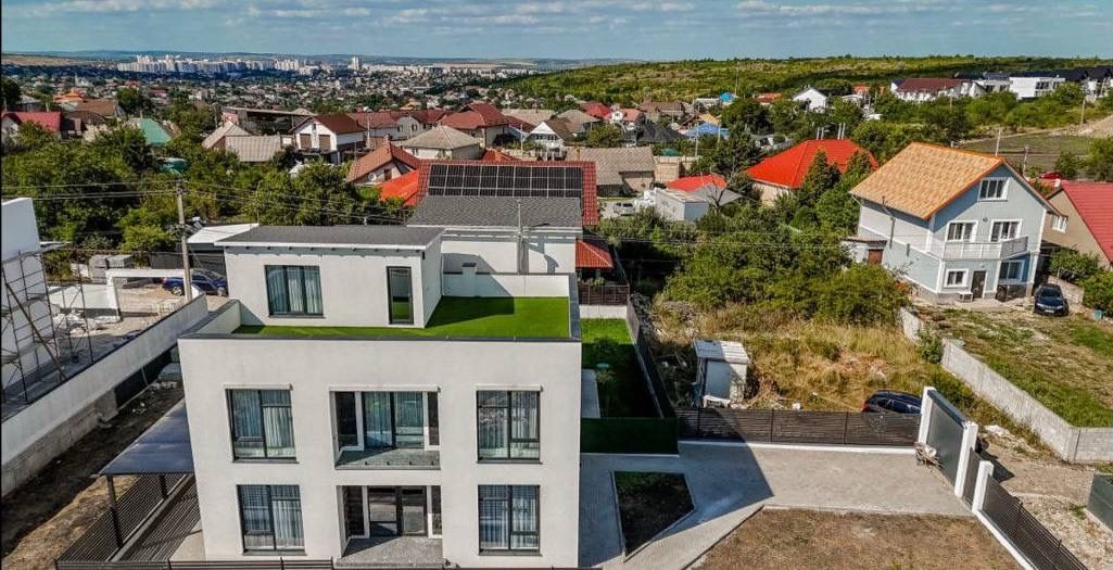 CASĂ NOUĂ | DURLЕȘTI | DESIGN HI-TECH |