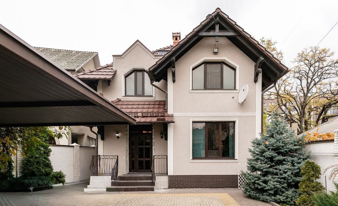 Casă spre vânzare cu 4 camere, 220 m2 în Chișinău, Centru