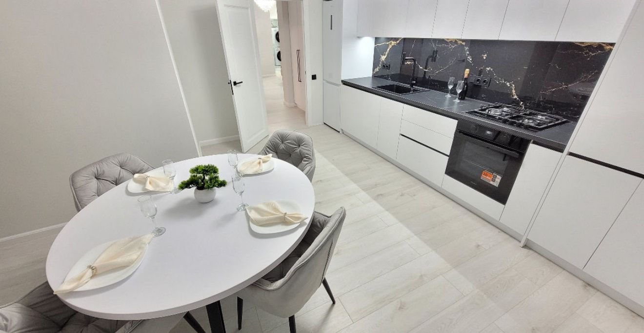 Vânzare apartament cu 3 camere plus living, Euroreparație , Buiucani , Ioana Radu