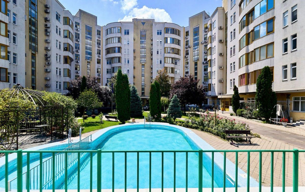 APARTAMENT SPAȚIOS DE ÎNCHIRIAT | CENTRU