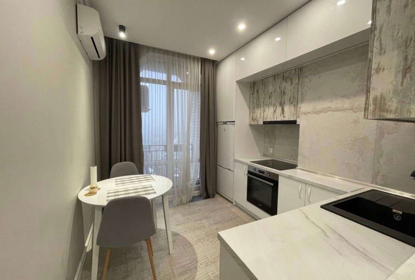 APARTAMENT O CAMERĂ ÎN CENTRUL CHIȘINĂULUI