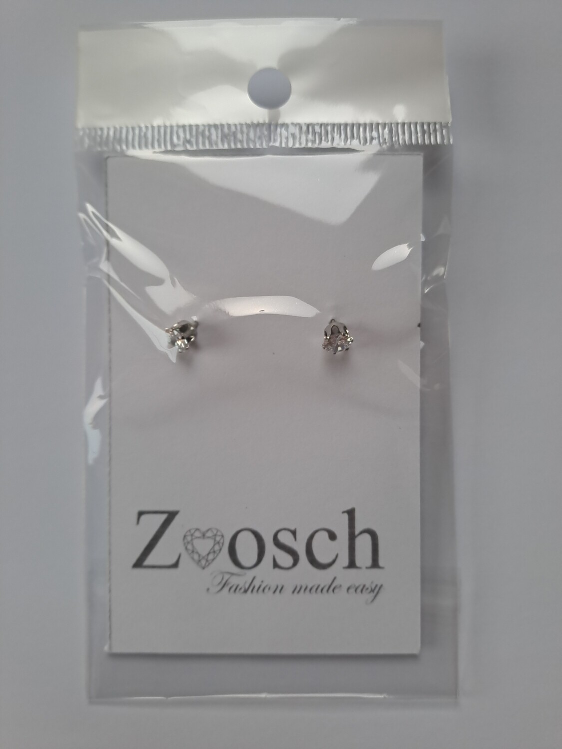 Zoosch 5mm clear stud earring