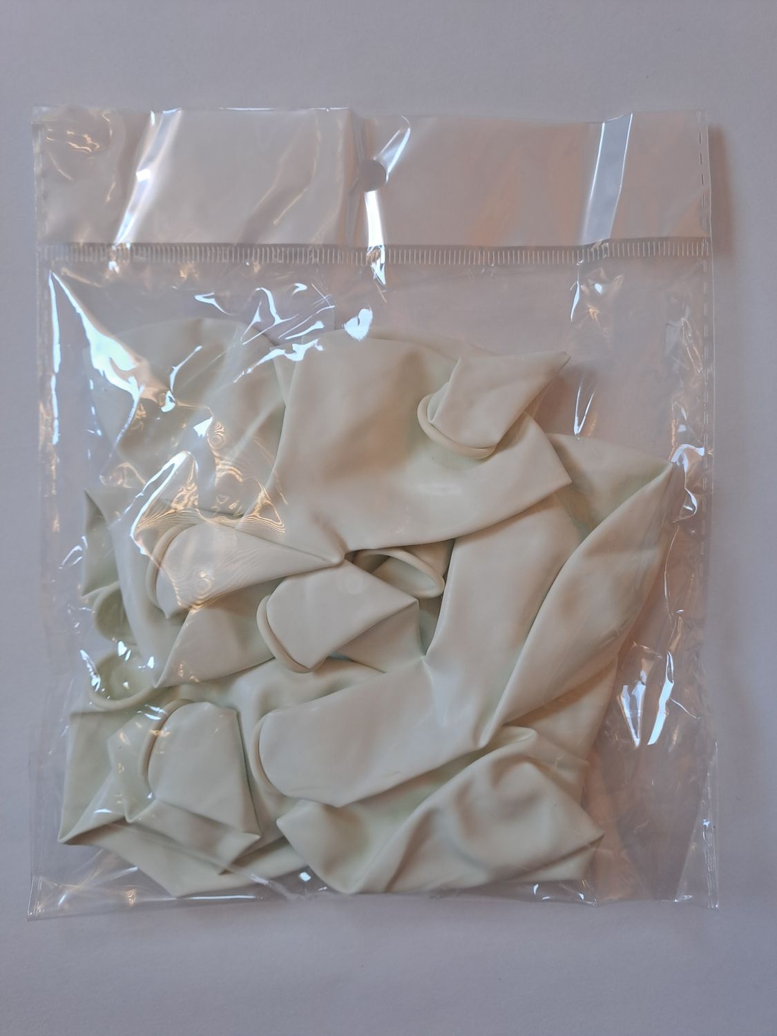 Balloons White Plain 12&#39;s