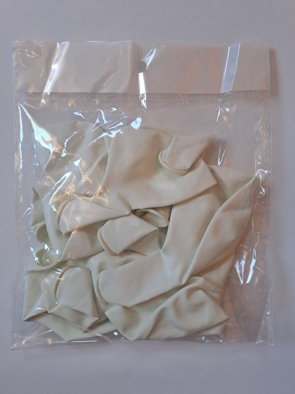 Balloons White Plain 12&#39;s