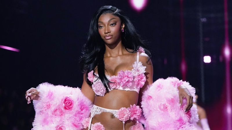 Angel Reese Makes History: First Pro Athlete to Walk Victoria’s Secret Fashion Show in 2025