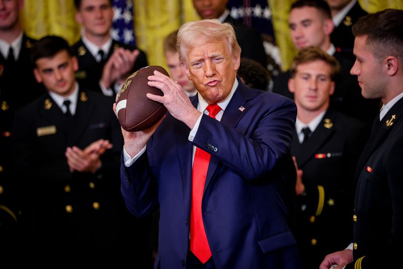 Donald Trump Booed at Commanders vs Lions Game as First Sitting President in 47 Years to Attend Regular-Season NFL Match