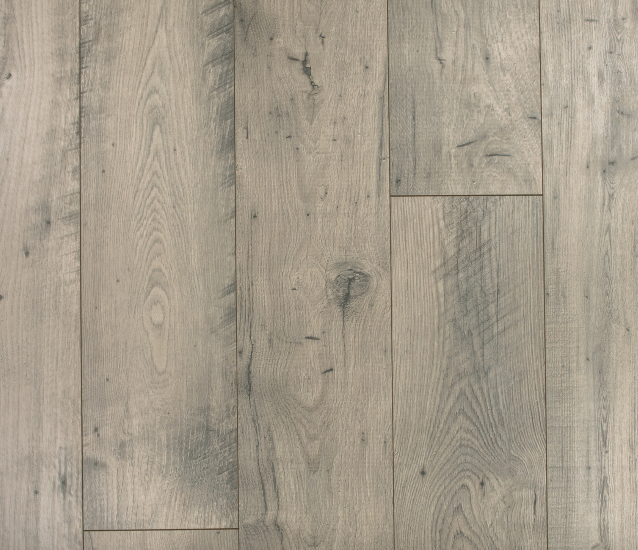 Style: Boardwalk Collective, Color: Silverstone Chestnut