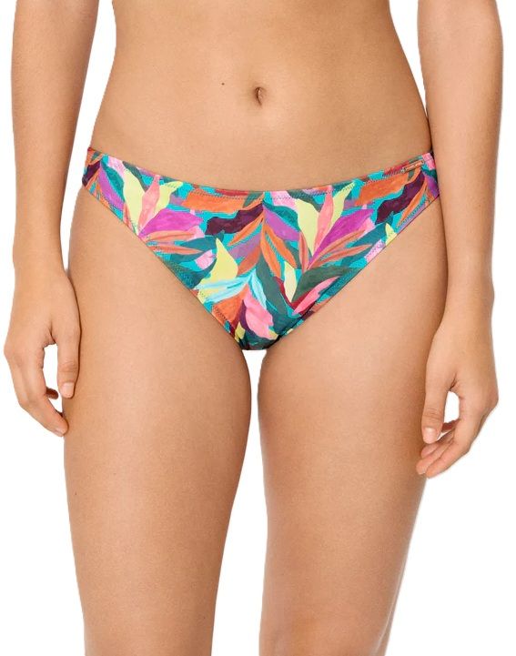 Ysabel Mora Leaves bikinislip