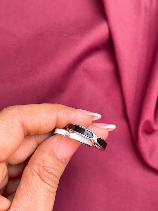 Anillos para compartir blanco y negro