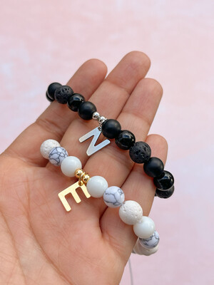 Pulseras Ajustables con Inicial