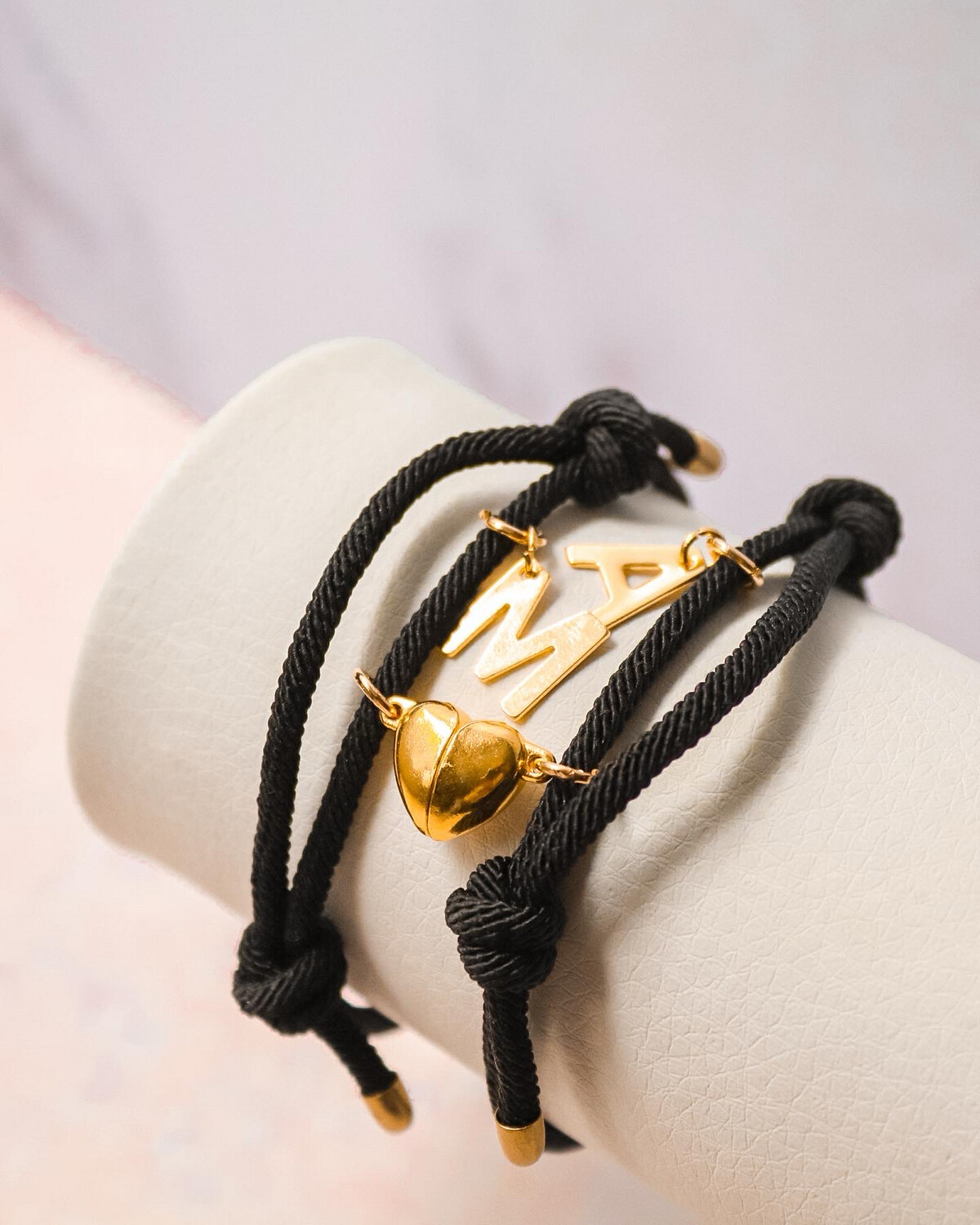 Pulseras Ajustables con Inicial