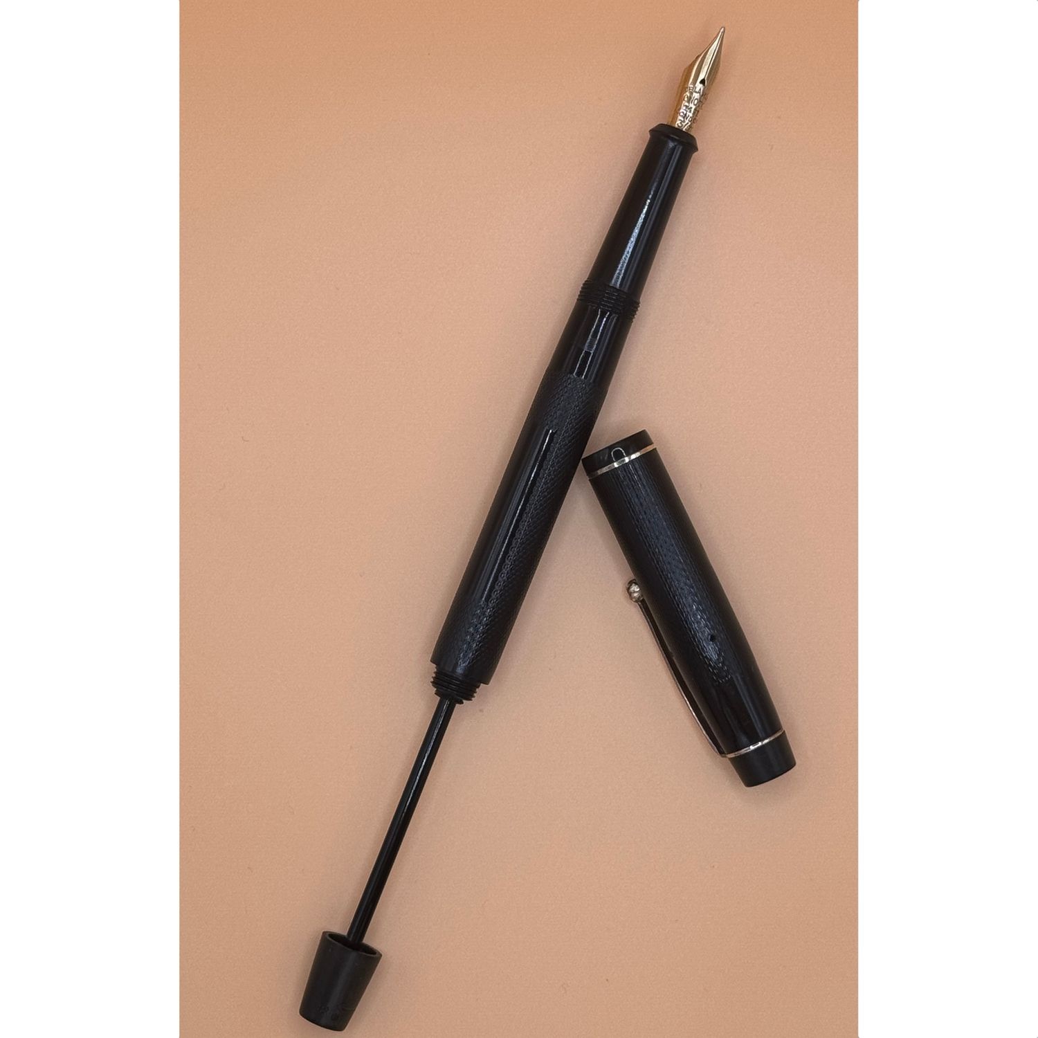 DE LA RUE ONOTO 5601 中字半透明軸プランジャー式 筆記確認済 Onoto 5601 black chased with gold trim