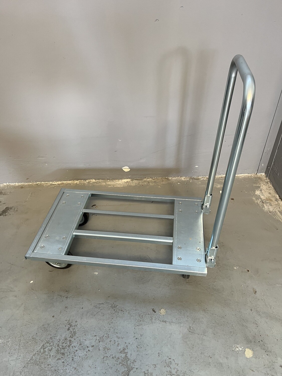 CARRELLO IN FERRO