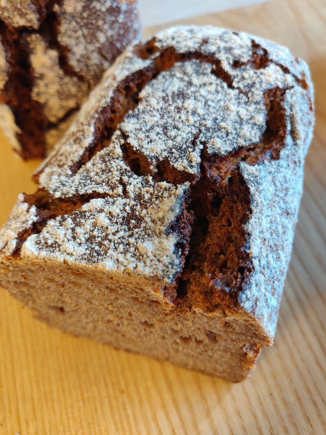 Roggenvollkornbrot, halb