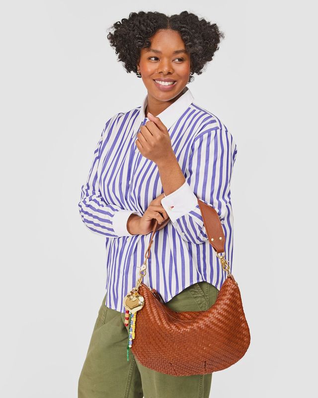 Moyen Messenger in Hazelnut Woven Zig Zag