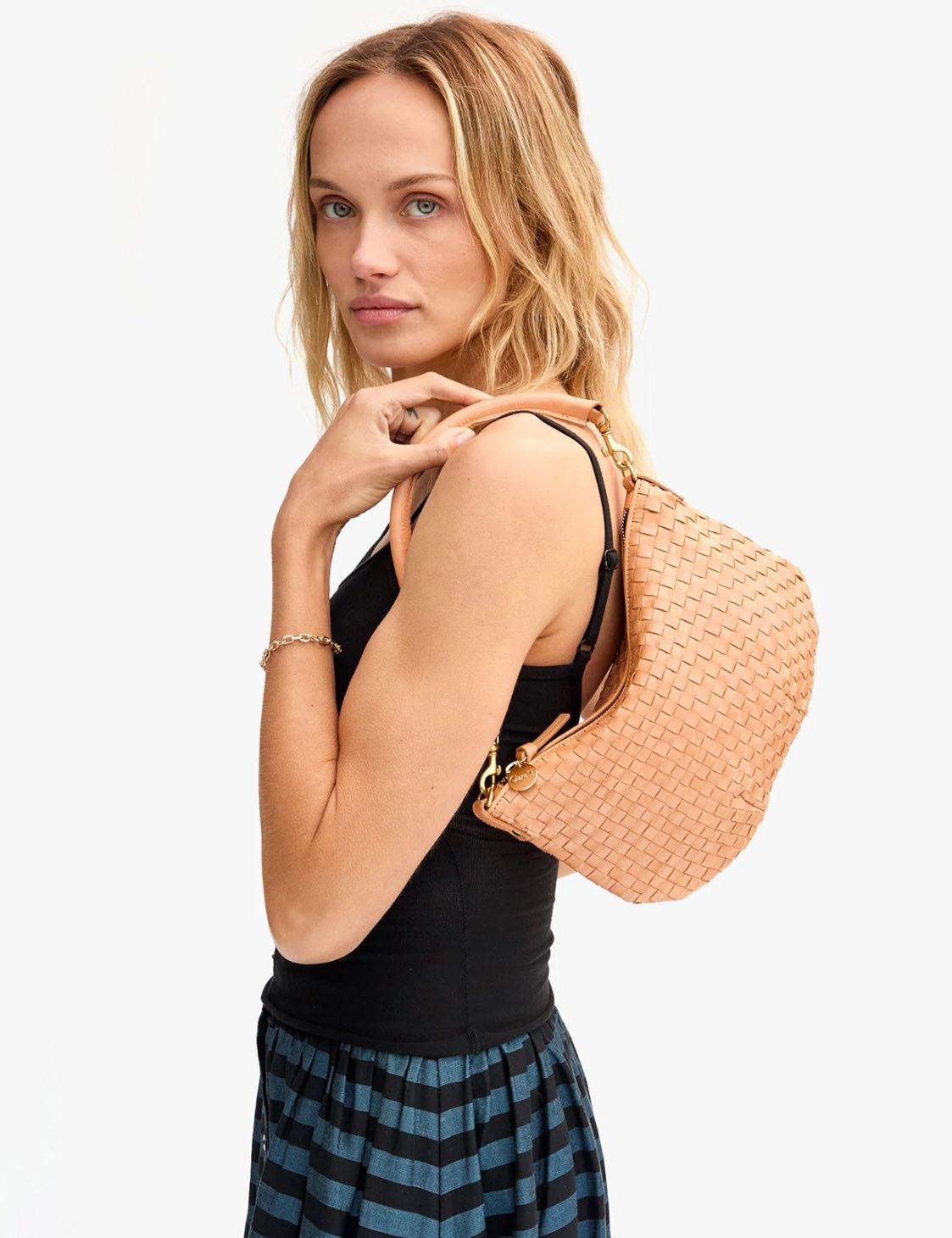 Petit Moyen // Bisque Woven Checker