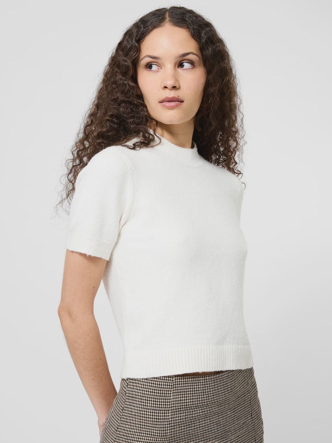 Vhari Mock Neck Short Sleeve Top