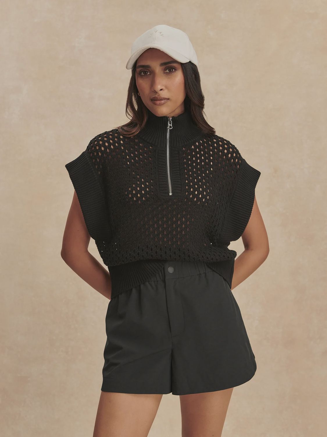 Nila Mid Rise Short 3.5