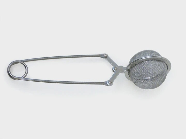 Mesh infuser spoon