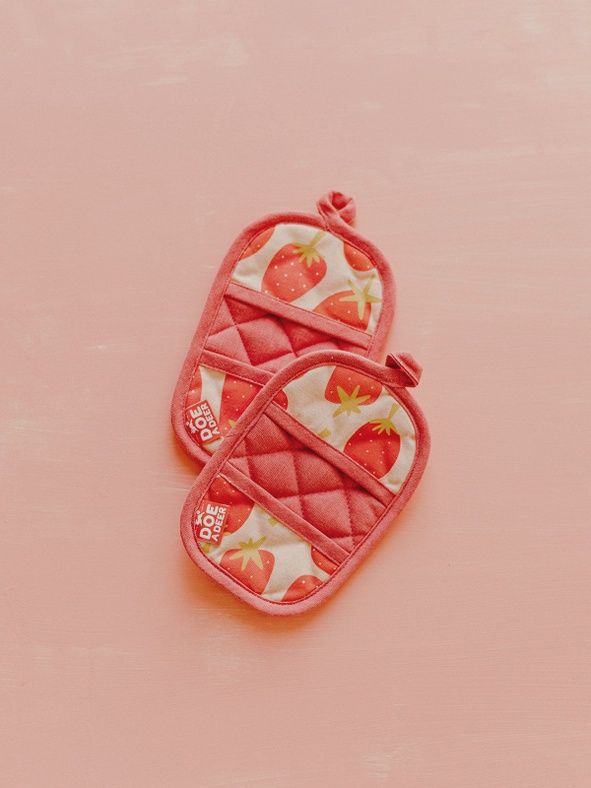 Set of 2 Mini Mitts, Strawberry
