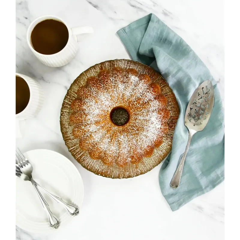 Cake &amp; Bundt Pans