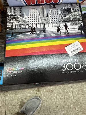 NYC Rainbow Puzzle NYC Rainbow 300 Large Pieces - NEW
