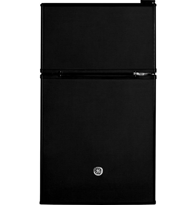 GE Compact 3.1 Cu Ft Top Mount Fridge Black ENERGY STAR