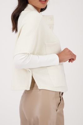 Monari Cape