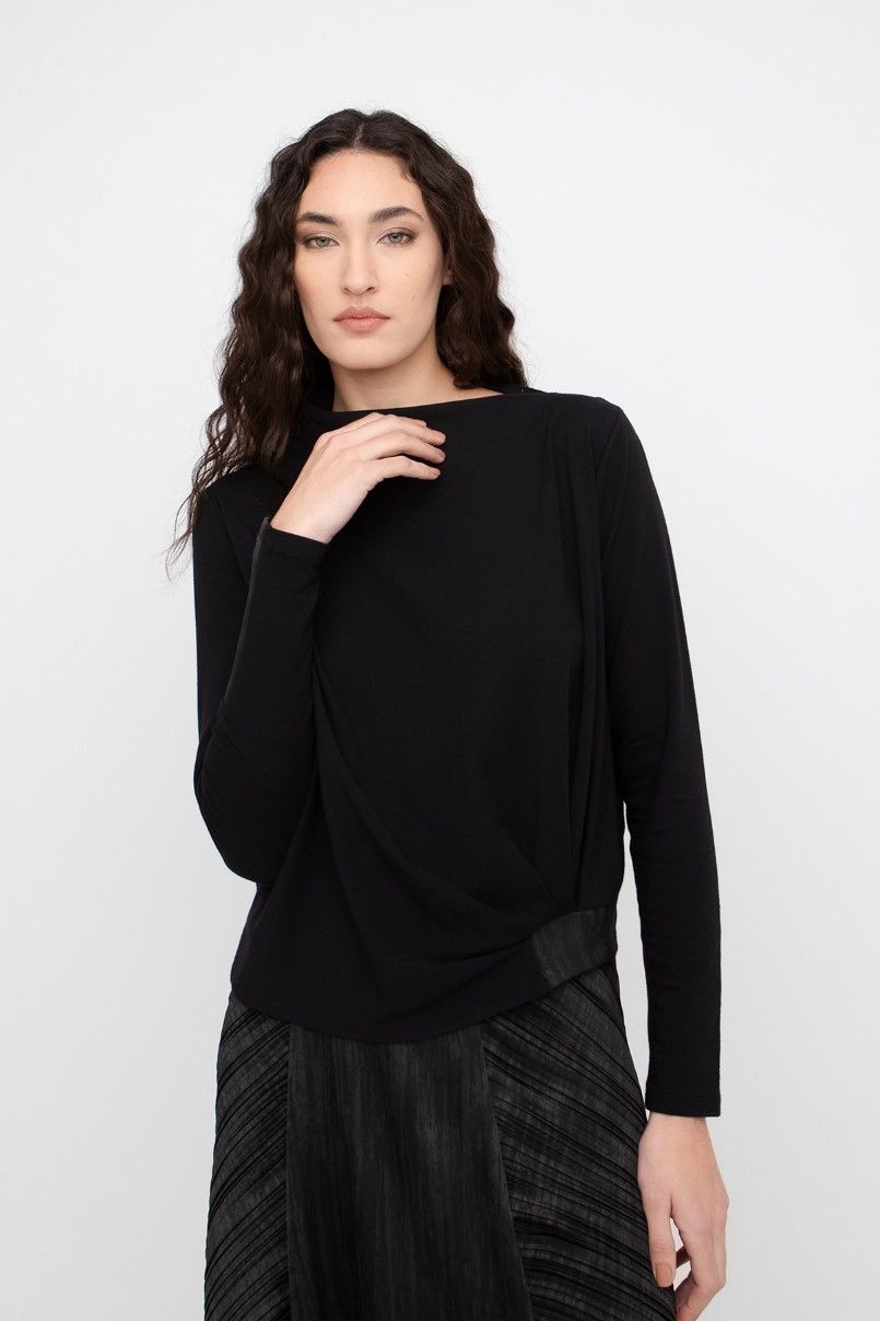 Ozai N Ku Black Top #777036