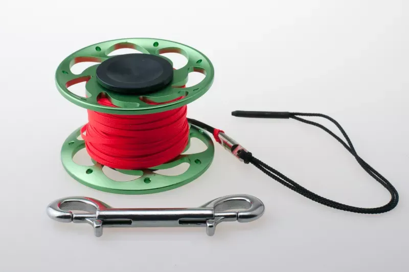 RiFF Reel 15 m Alu grün / Flachschnur rot RiFF Reel 15 m Alu grün / Flachschnur rot