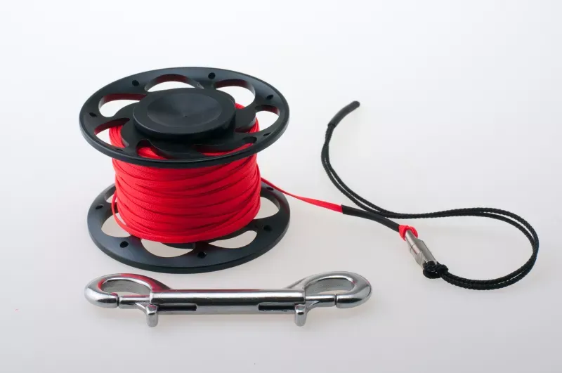 RiFF Reel 30 m Alu schwarz / Flachschnur rot RiFF Reel 30 m Alu schwarz / Flachschnur rot