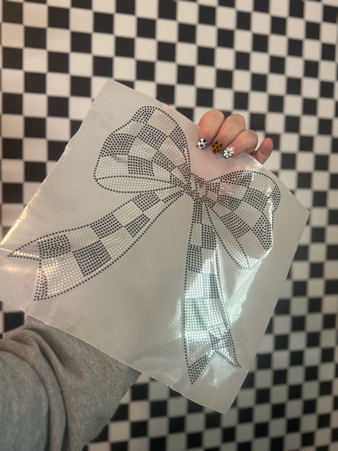 CHECKERED BOW