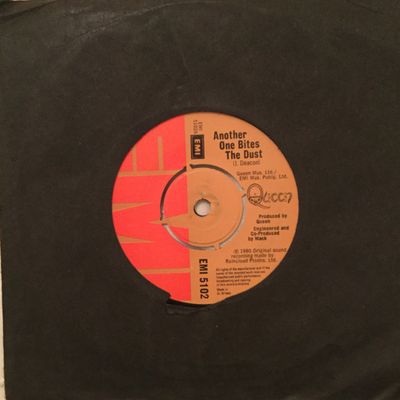 Queen - Another One Bites The Dust (7&quot;, Single, 4 P) (Very Good Plus (VG+))