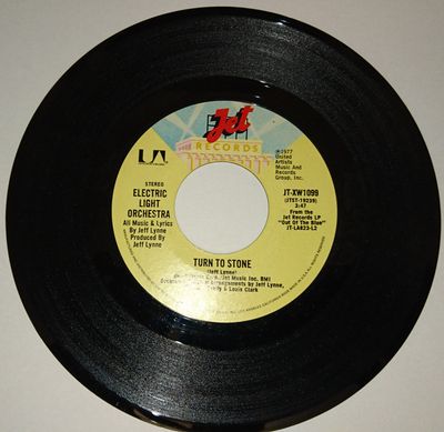 Electric Light Orchestra - Turn To Stone (7&quot;, Single) (Very Good Plus (VG+))