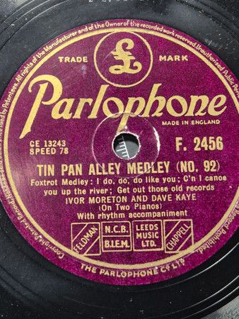 Ivor Moreton And Dave Kaye - Tin Pan Alley Medley (No. 92) (Shellac, 10") (Good Plus (G+))