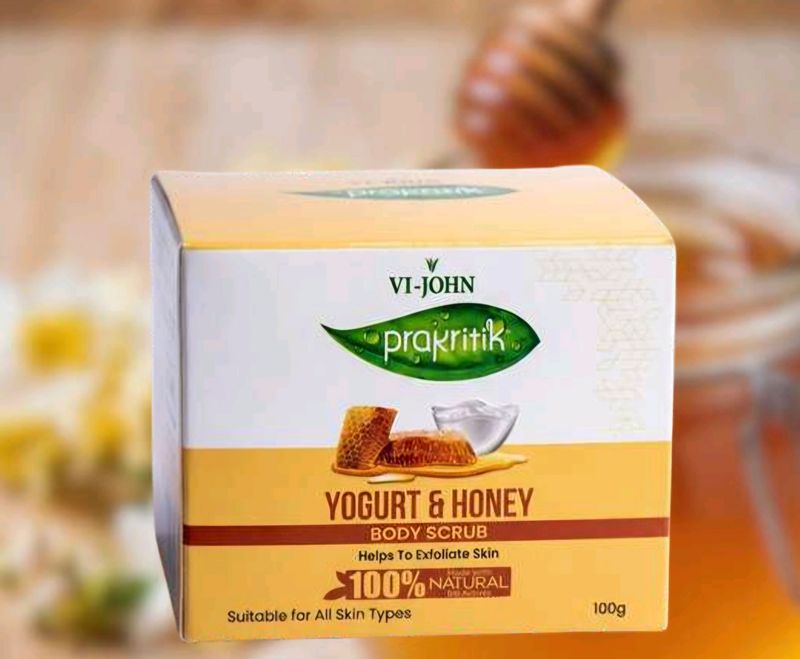 VI JOHN PRAKRITIK YOGURT &amp; HONEY BODY SCRUB 100GM