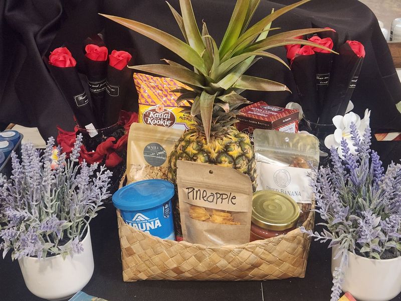Hawaii Treats Basket