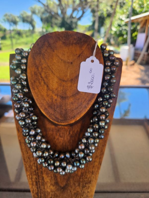 “Cluster Pearl Necklace ✨ 180 pearls — Bold. Elegant. Eye-catching.”