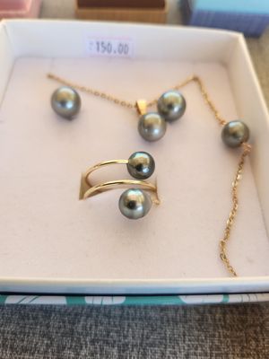 Tahitian set