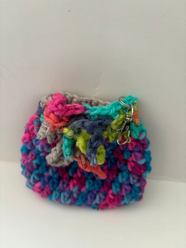 Crochet drawstring earbuds bag