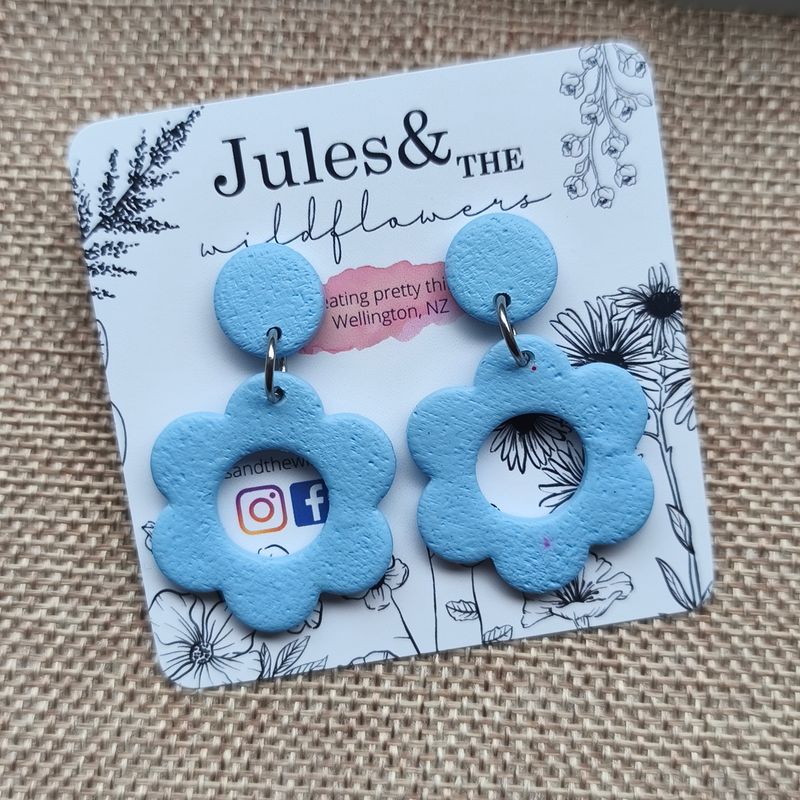 Blue Daydream - hanging Flowers