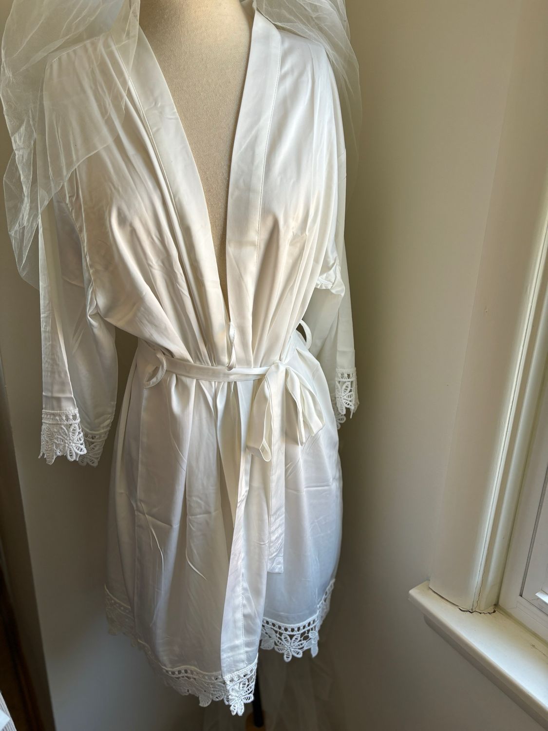 White Lace Trim Robe