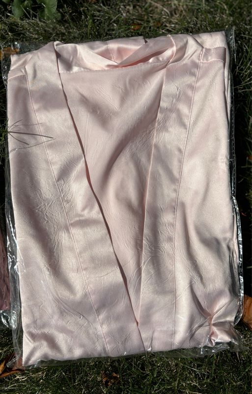Light Pink Lace Trim Robes