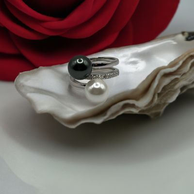 Tahitian pearl and moissanite ring size 7.5