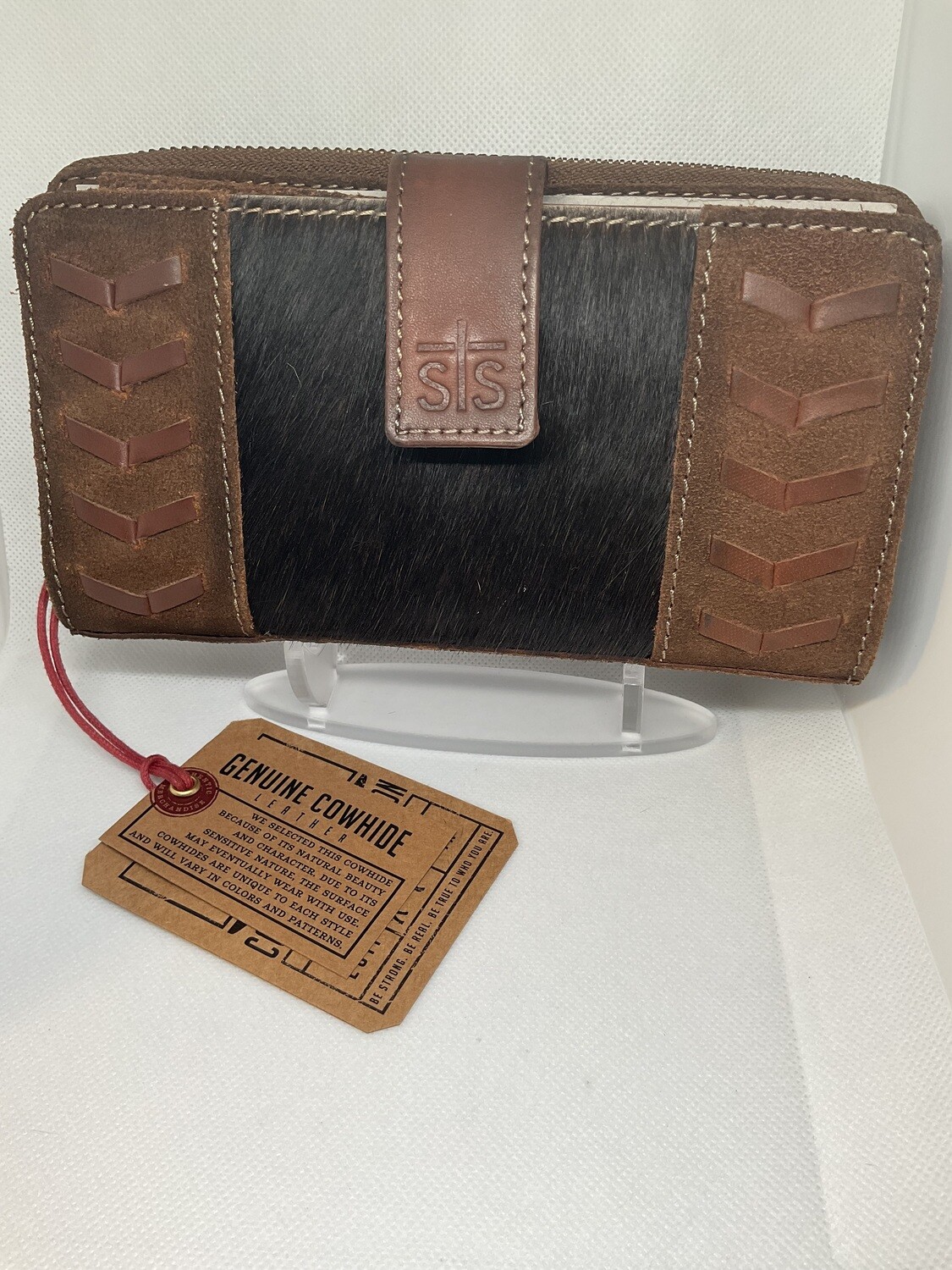 STS RANCHWEAR COWHIDE CHELSEA WALLET- Black