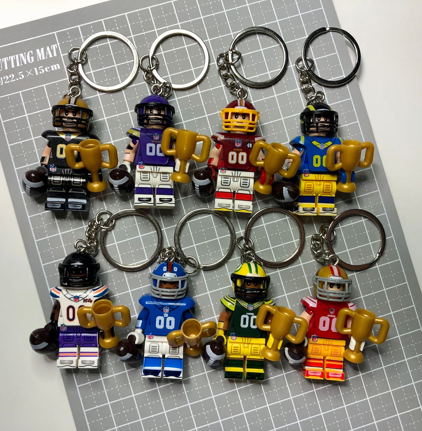 NFL Football Teams Minifigure &amp; Keychain