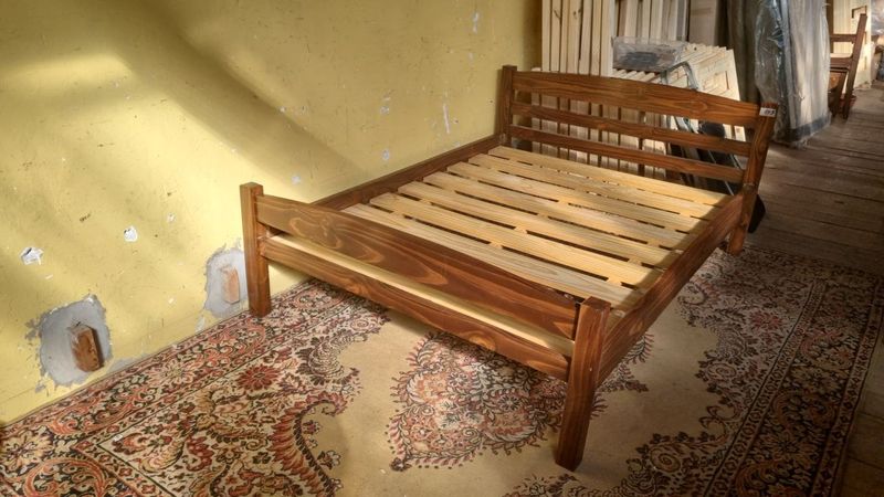 (L843) Cama Dos Plazas En Madera Maciza Muy Buena (140x190x40)