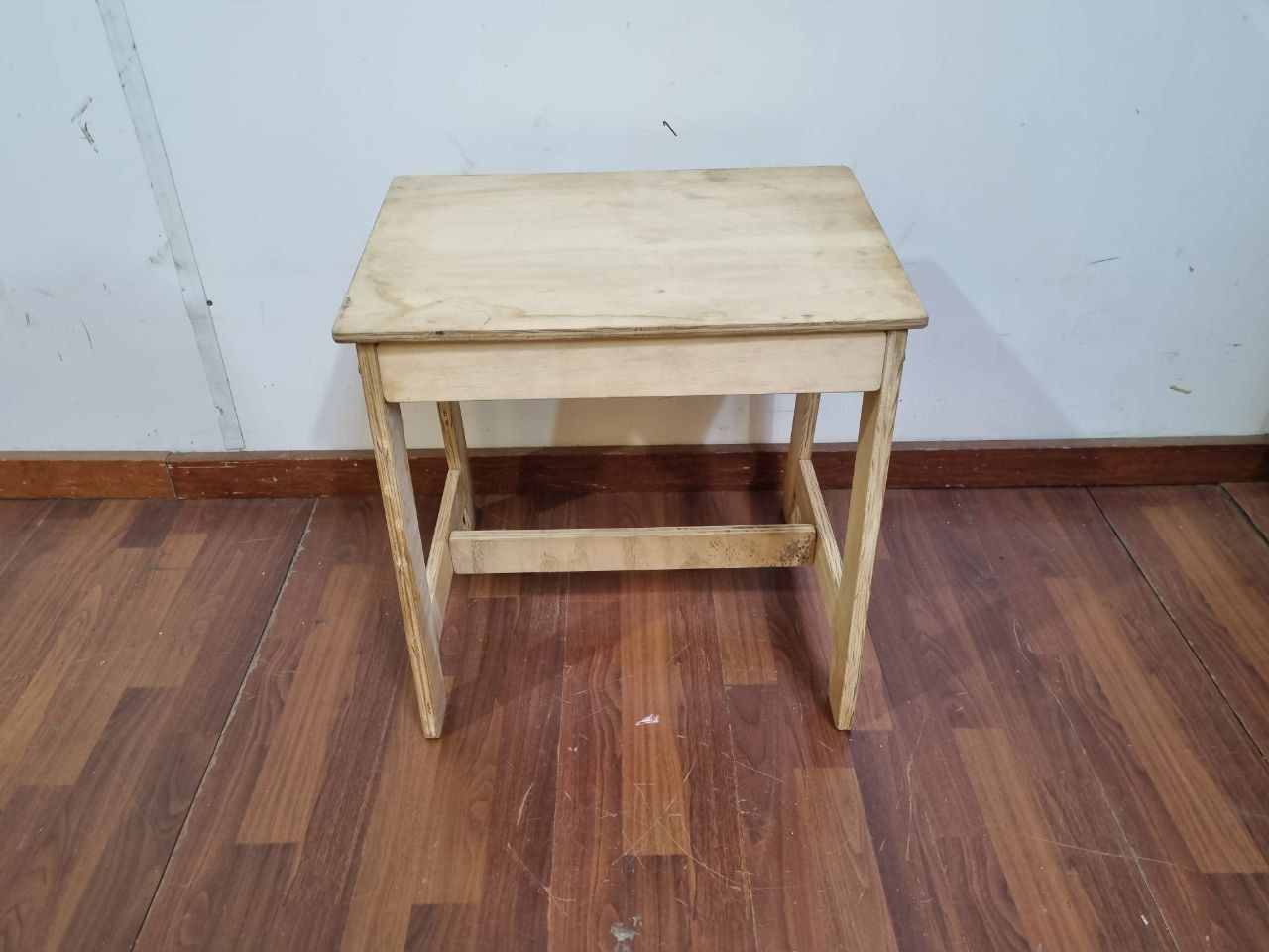 (L537) Mesita Montessori 52x53x36