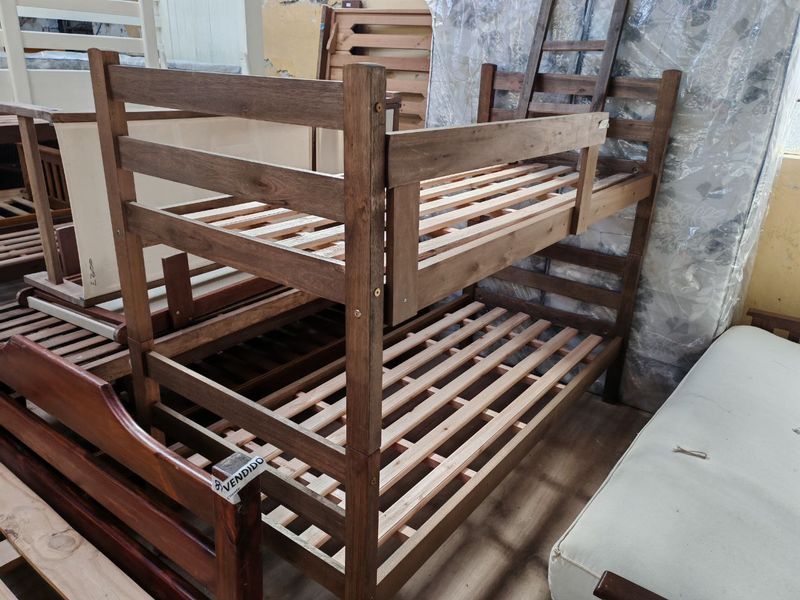 (L1884) Cucheta De Madera Con Escalera Y Baranda 154x91x195 (colchón 80/85 x 185)