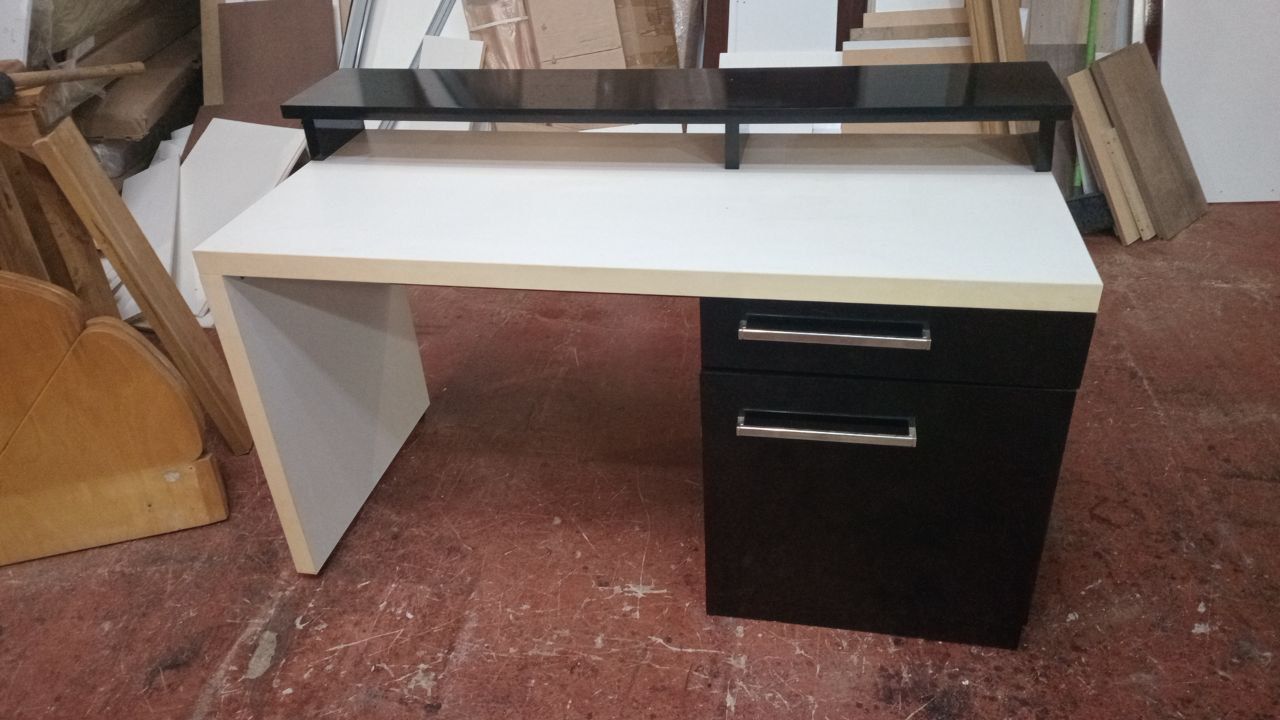 (L1916) Escritorio Mesa De Trabajo Con Armario Y Cajón Y Alzada 136x60x86